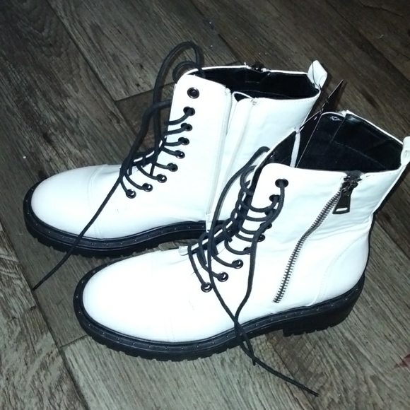 Booties - Picture 3 of 6